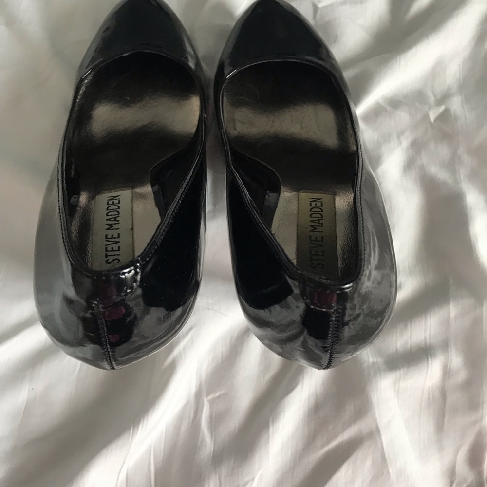 Heels - Picture 2 of 3